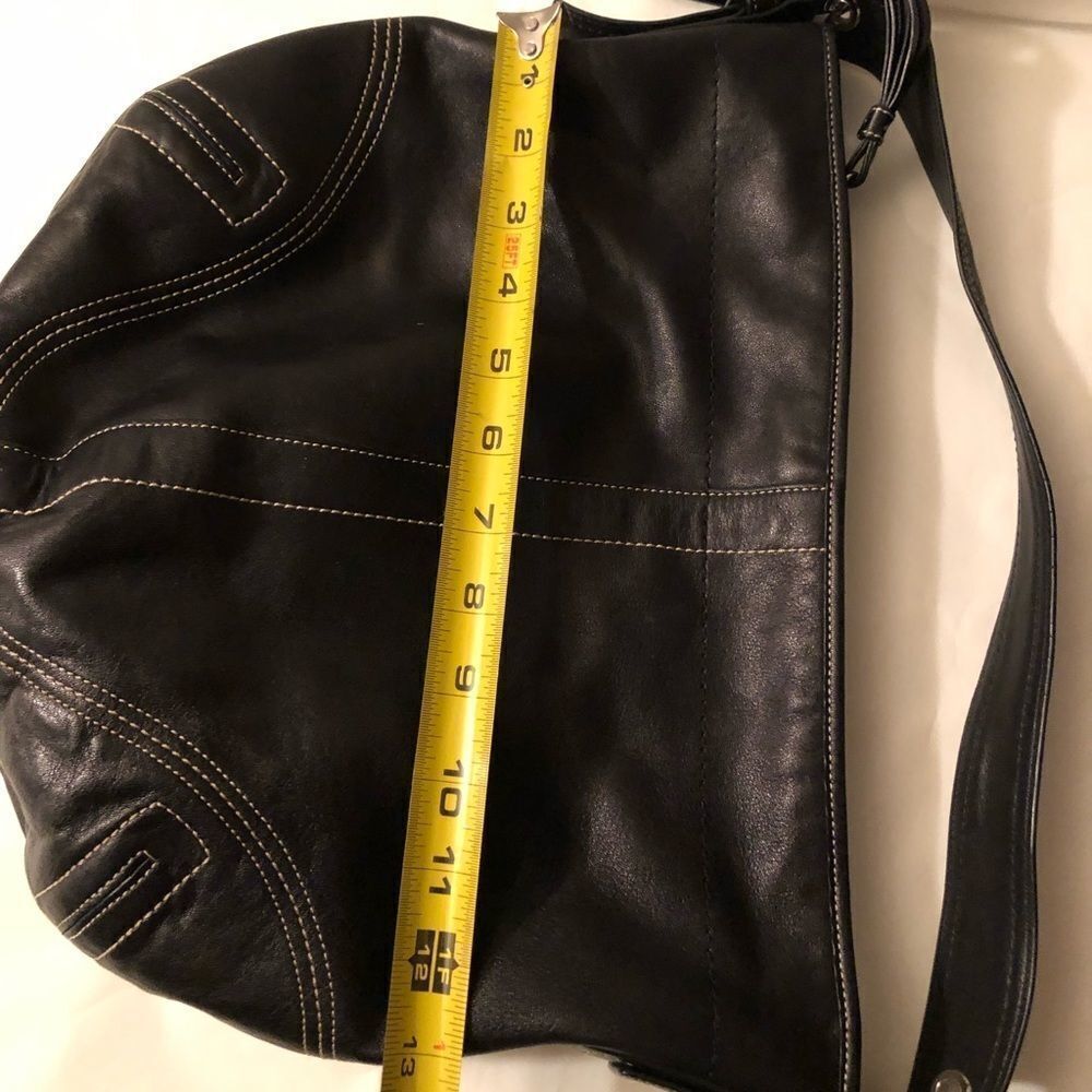 Coach Vintage SoHo Black Leather Hobo Shoulder Bag with Tassel EUC - Picture 4 of 6
